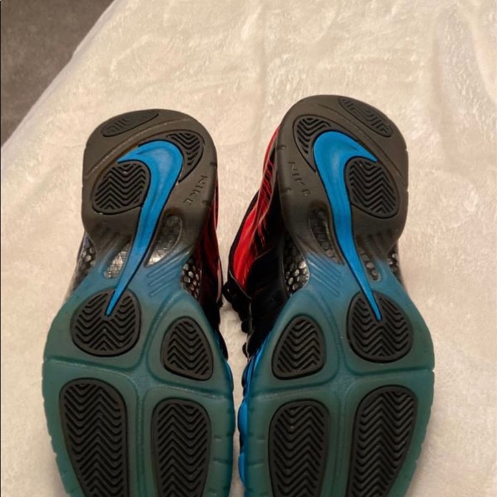 nike foamposite spider man